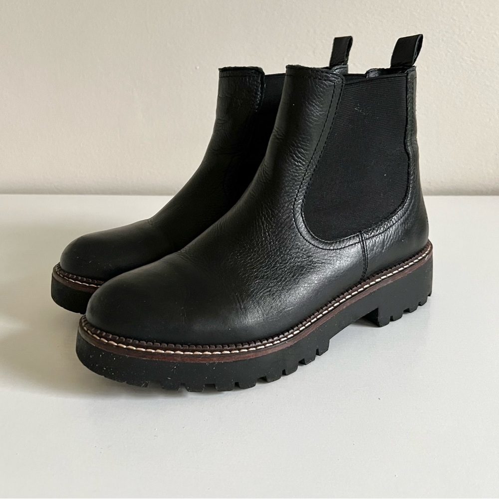 Caslon Miller Water Resistant Chelsea Boot - black size 7.5